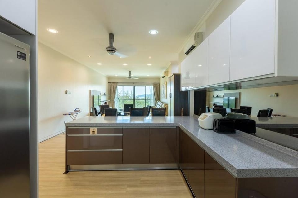 Chilli's Suite 9pax 3BR TheLoft Imago KK by Haybay Apartment in Kota Kinabalu