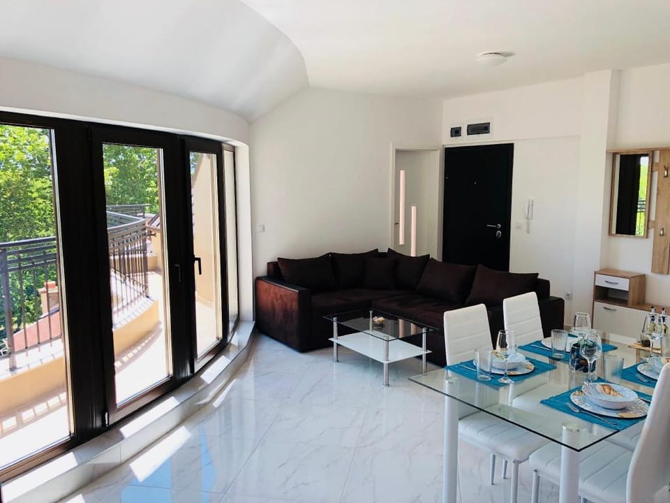Sea Star  Central/Sea Garden Luxury Apartment Apartment in Varna