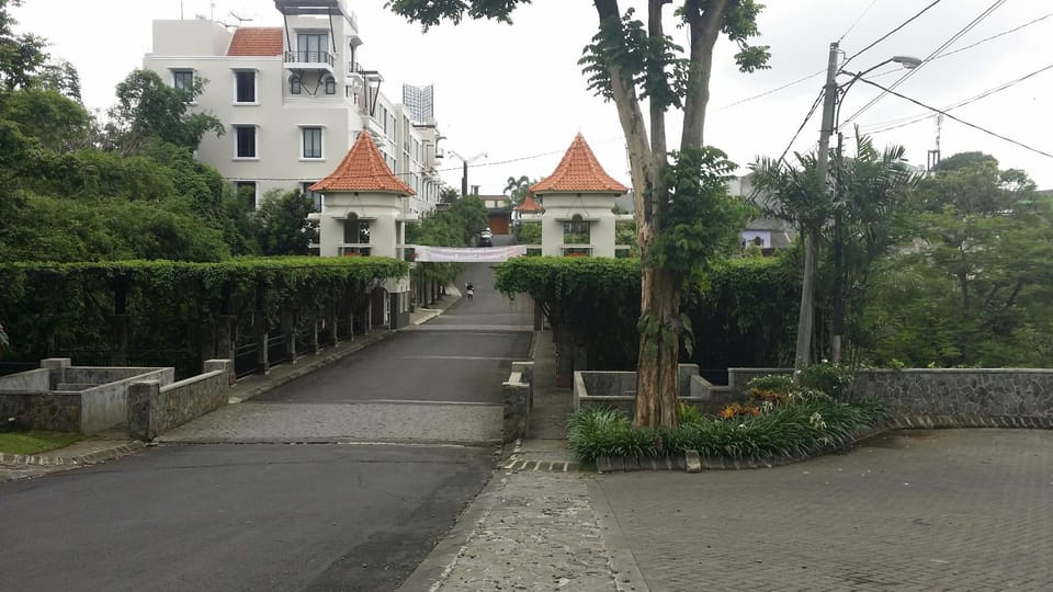 amarilyshomestay syariah Vacation rental in East Java