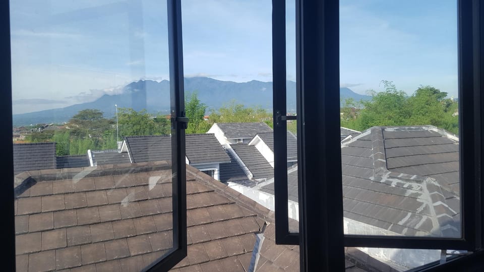 amarilyshomestay syariah Vacation rental in East Java