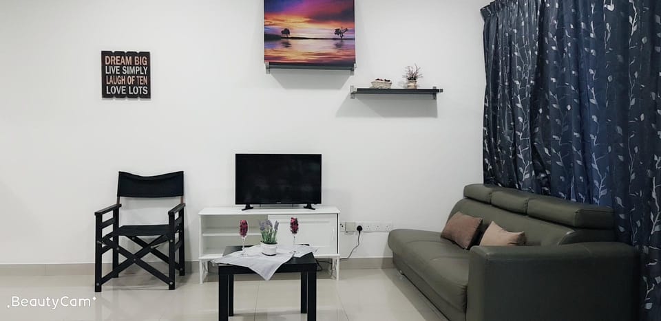 2@Trefoil Setia Alam 2pax@Comfy  1min to City Mall Apartment in Selangor, Malaysia