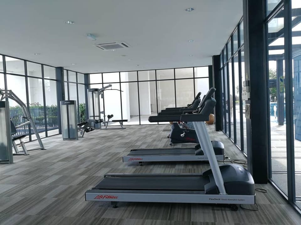 4@Trefoil Setia Alam@Comfy 4pax 1min to City Mall Apartment in Selangor, Malaysia