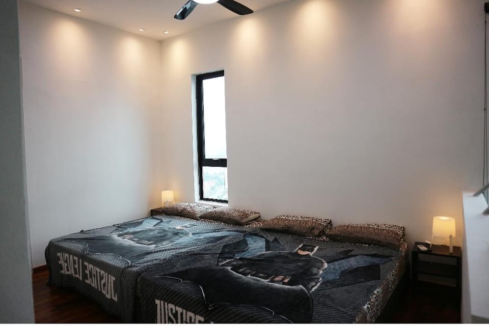 V35 Vince Designer Penthouse I-City Central Wifi Apartment in Selangor, Malaysia