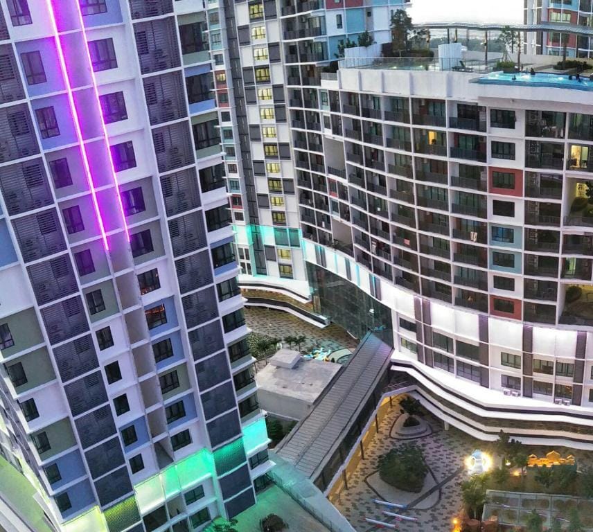 Suite 183A@ i-City- 2BR/4 Pax/WiFi/Parking/Netflix Apartment in Selangor, Malaysia
