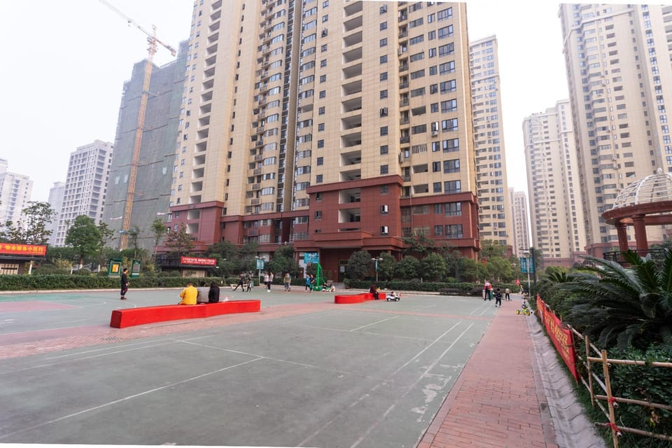 Chinese style family 2rooms Houhu Avenue WenboRoud Apartment in Wuhan