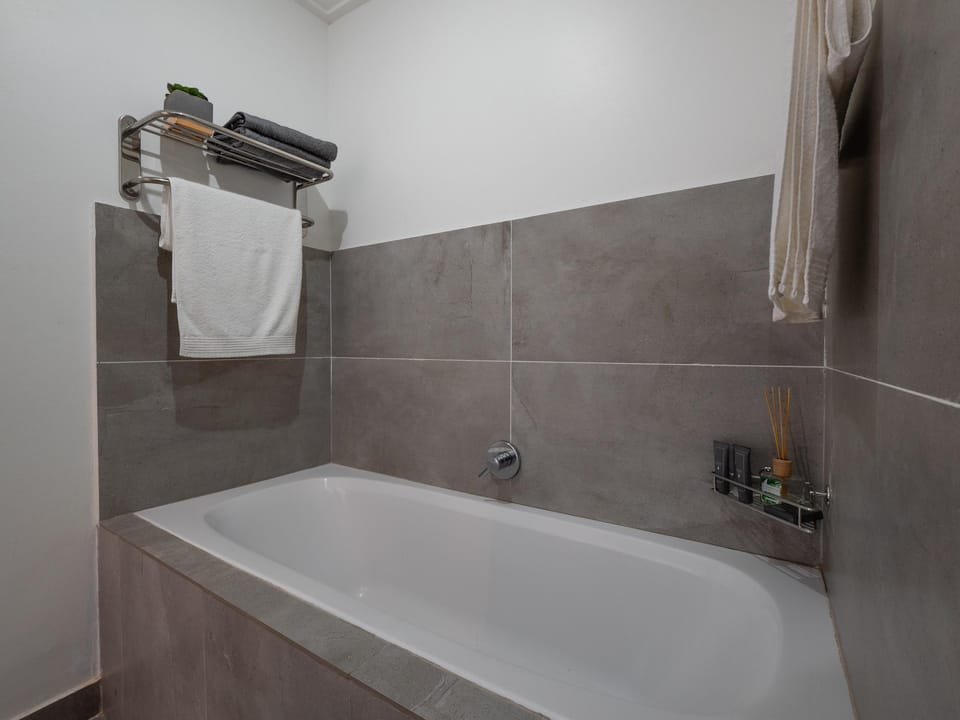 516 Point Bay  Apartment in Durban