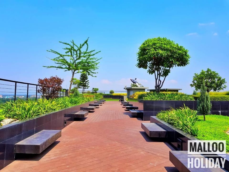 Quad Room ★ Double King Bed ★ Netflix ★ 54 sqm Apartment in Chiang Mai