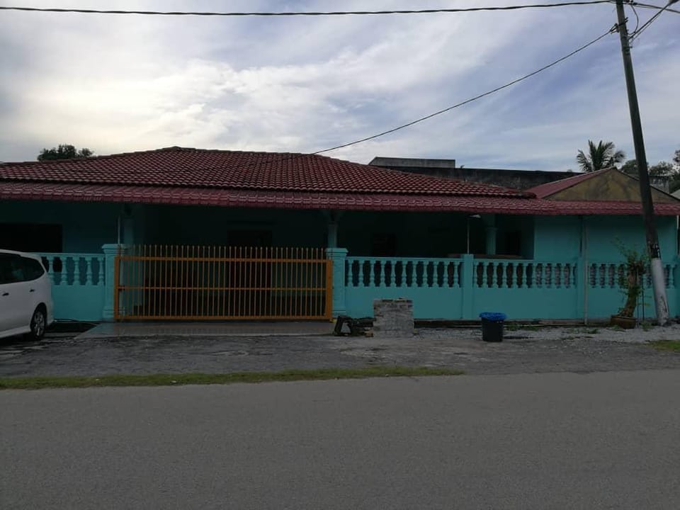Teratak Port Dickson Homestay ( Muslim Only) Vacation rental in Port Dickson