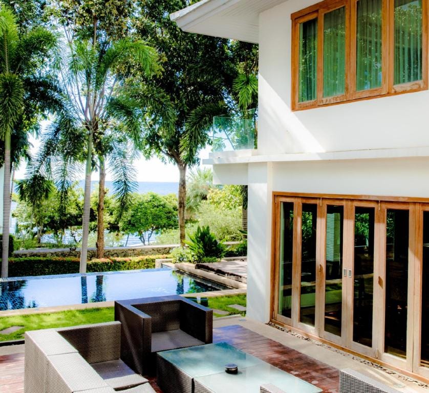 only beach villa in Wong Amart Beach  - Daydream Villa in Pattaya City