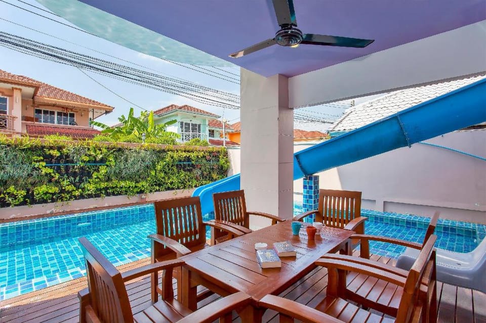  7BR Viewpoint Pool Villa 1 km to Jomtien Beach Villa in Pattaya City