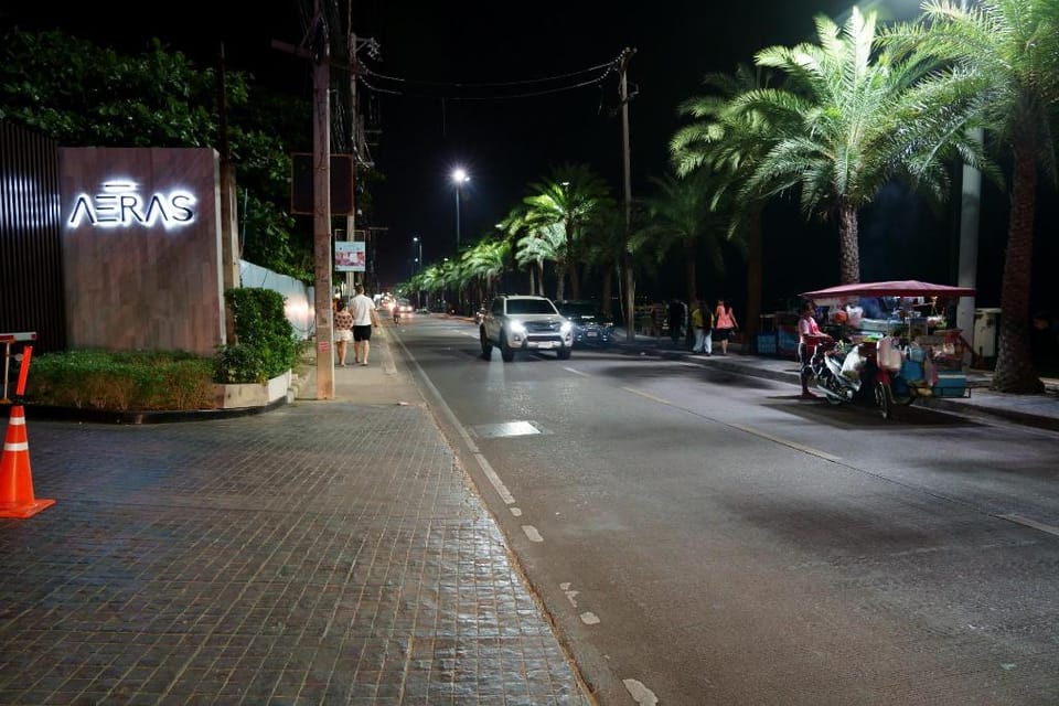 Aeras Beachfront Pattaya  Apartment in Pattaya City
