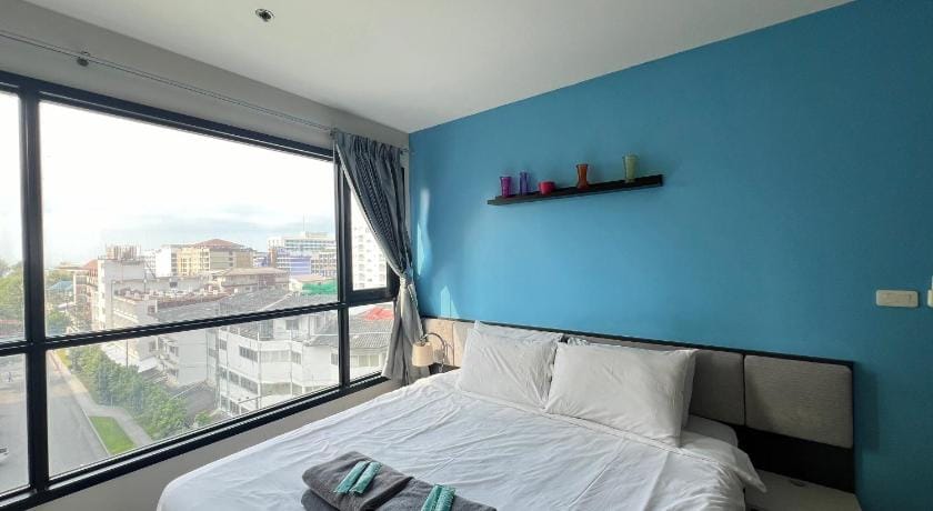 Downtown Lux Fun 2Bedroom Rooftop Pool #TAA936 Apartment in Pattaya City