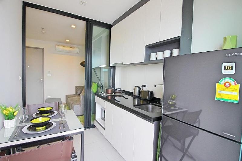 The Base - Luxury, 35sqm, high floor ocean view Apartment in Pattaya City