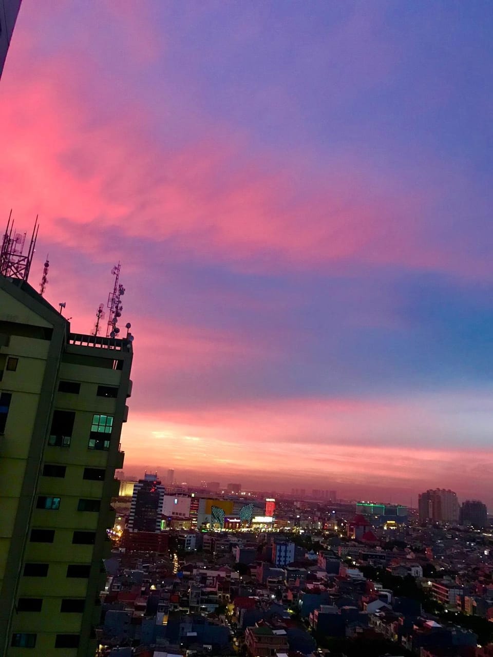 Amethyst Tower Apartment Studio Furnished Apartment in Jakarta
