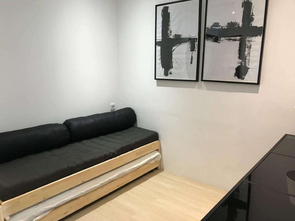 D2-5 guest/top location/GRAND INDO Apartment in Jakarta