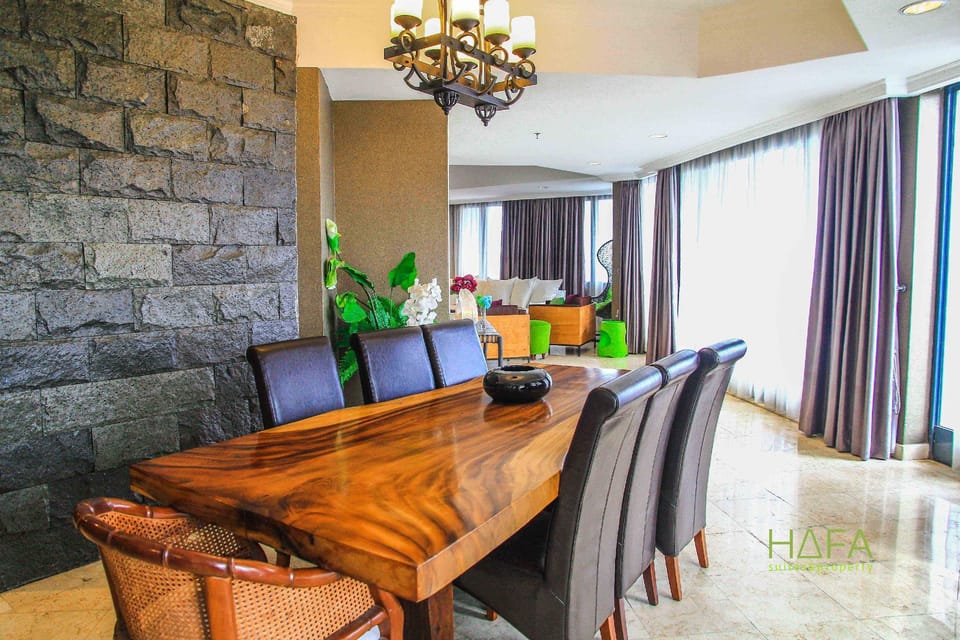 4BR COZY TROPICAL RETREAT PENTHOUSE JAKARTA Apartment in Jakarta