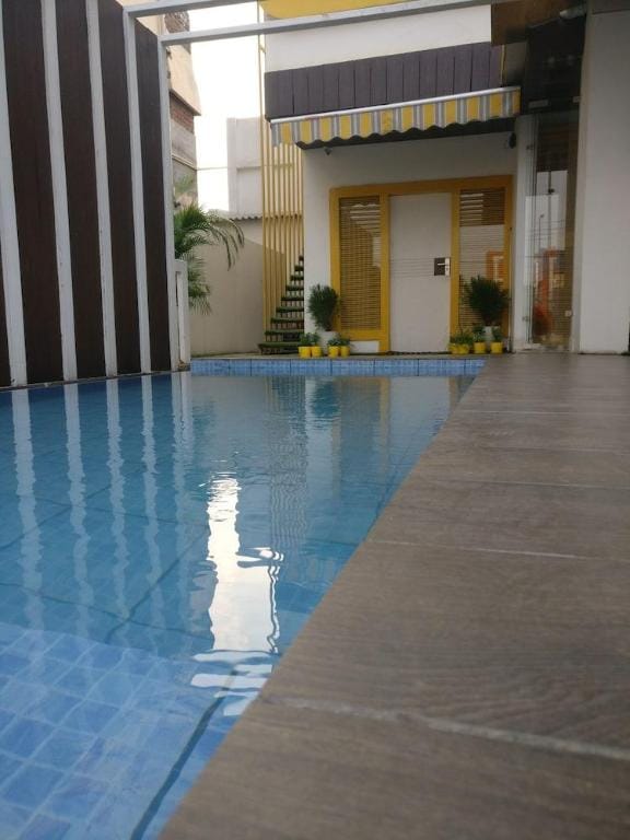 Super HOTEL GUD STAY Hotel in India