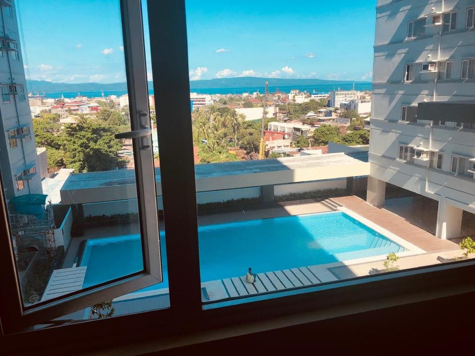 Homey Comfy CondoTel - Avida Towers Apartment in Davao City