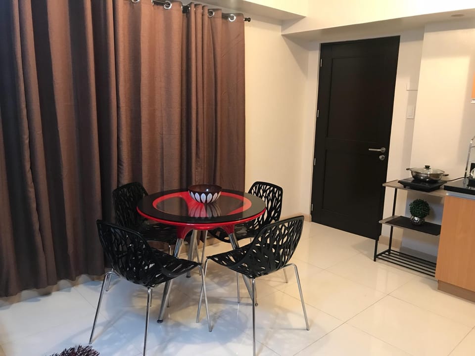 Camella 16th flR 2BR Condo w/WIFI. Near Abreeza&SM Apartment in Davao City