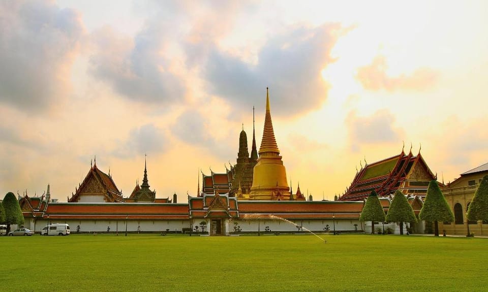 No 52 King Studio supper luxury free parking Apartment in Bangkok