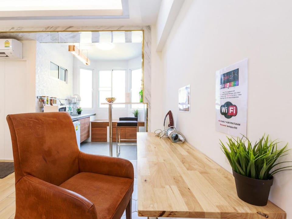 Family Hub @ Pratunam 7 – Group Stay + Free Pickup Apartment in Bangkok