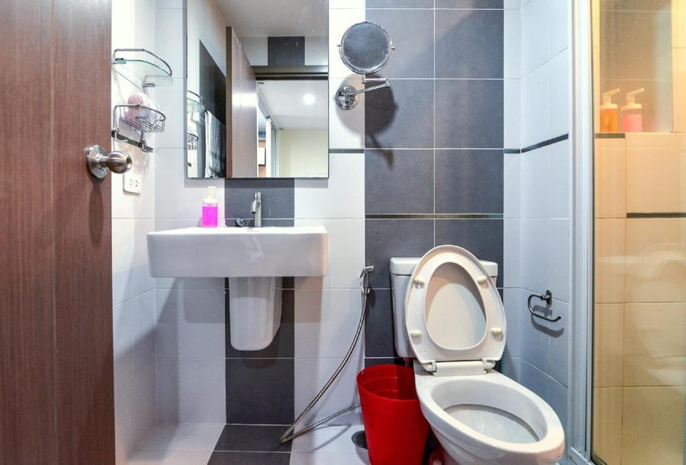Best for 3 people! closed to On Nut BTS st. bk111 Apartment in Bangkok