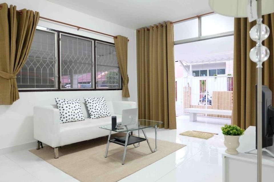 Chatuchak Art & Nature House ( 3-6 pers. ) Vacation rental in Bangkok