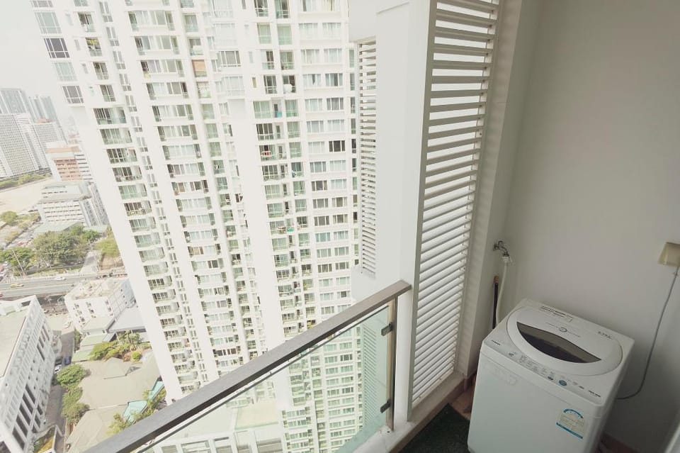 Condo TC GREEN 25fl 40sqm 1BR WITH WiFi, POOL &GYM Apartment in Bangkok