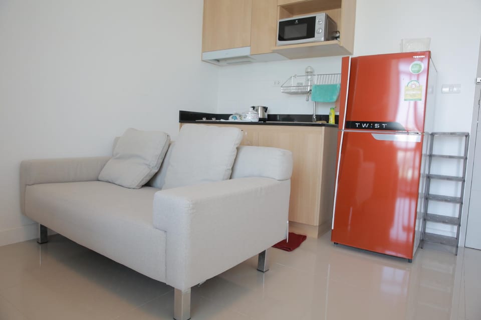 1step to BTS, nice view condo with pool, gym,wifi Apartment in Bangkok
