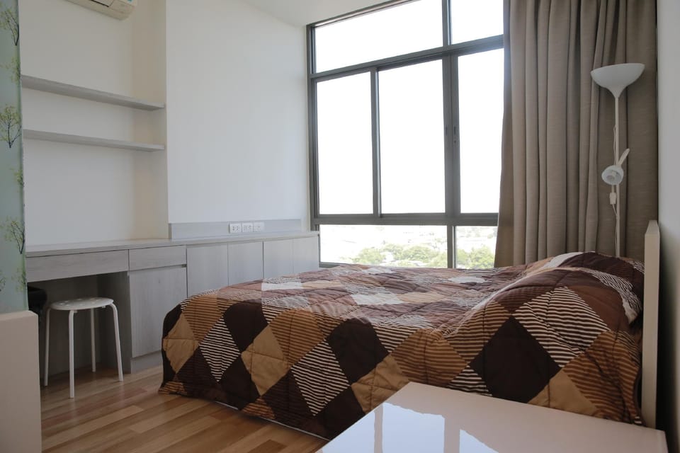 1step to BTS, nice view condo with pool, gym,wifi Apartment in Bangkok
