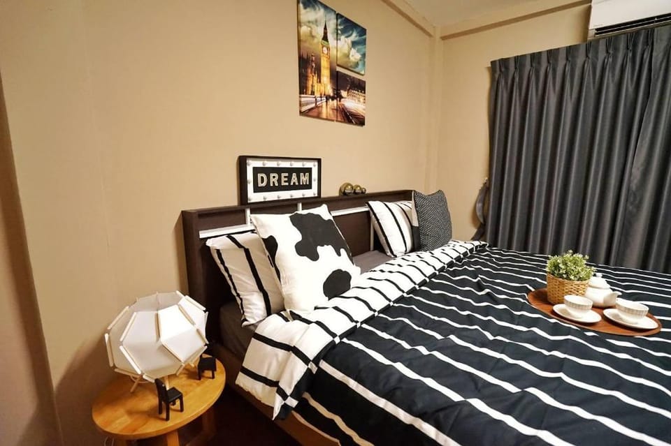 Free pick up/Near BTS/train night market Vacation rental in Bangkok