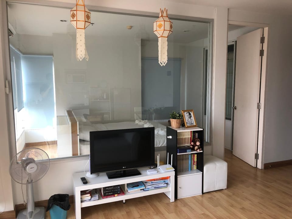 Cozy and Comfort near BTS 5 min Apartment in Bangkok