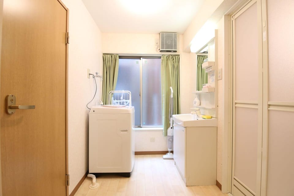 2-8ppl*4 D-bed hse near JR*Dobutsuenmae*2 P-wifi Vacation rental in Osaka