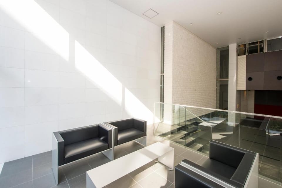 City Hotel Shinsaibashi Namba cafe food 50sqm Apartment in Osaka