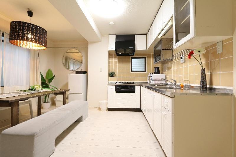EG12  Elizabeth Garden Nippombashi Apartment in Osaka