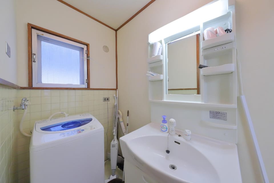 Luxury Hideout central of Shinsaibashi 8Bed -13PAX Apartment in Osaka