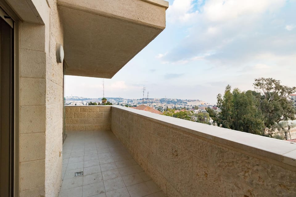 Fabulous view over the Temple Mount, 2 bedrooms Apartment in Jerusalem