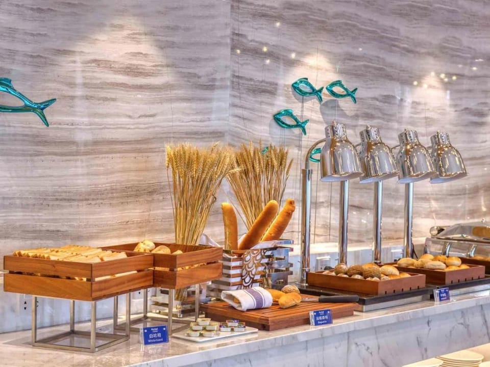 Kyriad Marvelous Hotel Guangzhou Baiyun International Airport Riad in Guangzhou