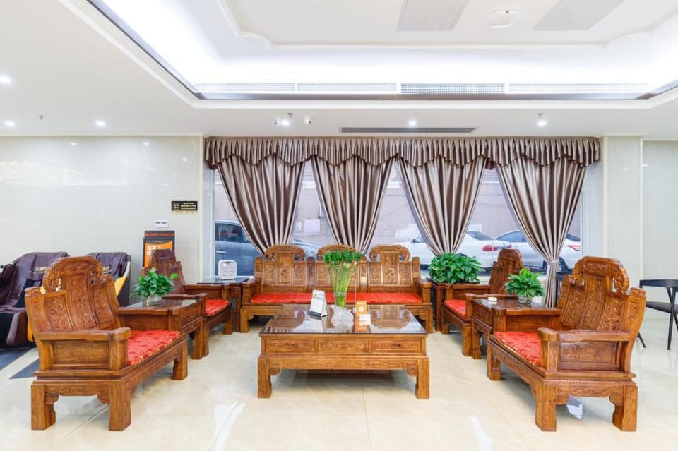 Twin Bed Room-静谧双床房|晟悦宿|晚上9点至早上7点通宵接送白云机场｜ Apartment in Guangzhou