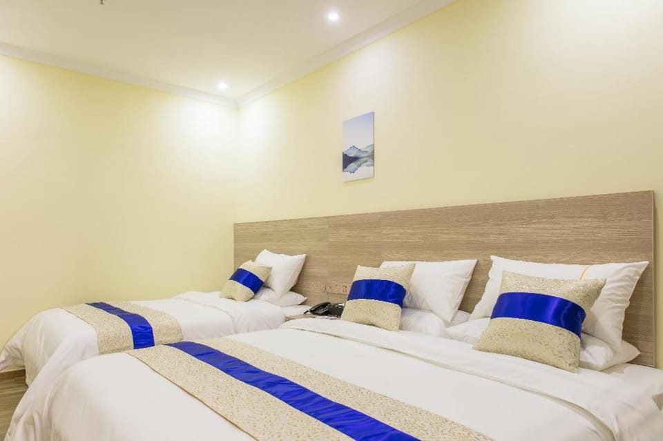 Cozy Suite -套房|晚上9点至早上7点通宵接送机|白云机场&融创&万达&北站 Apartment in Guangzhou
