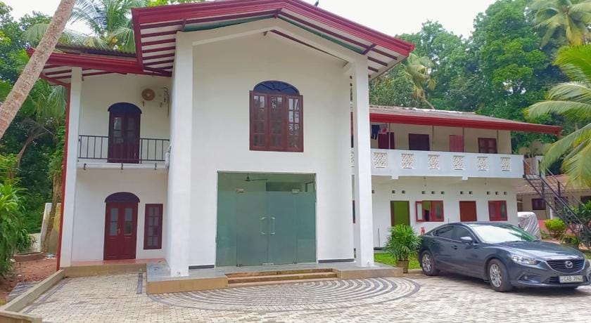 AirPort Pearl Garden - Transit Hotel Apartment in Negombo