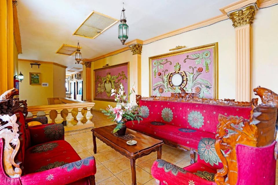 OYO 91390 Kost Grand Royal Elite Hotel in Surabaya
