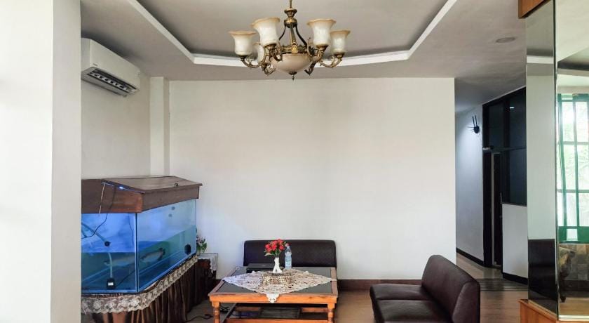 Hotel Prisma Bed and Breakfast in Surabaya