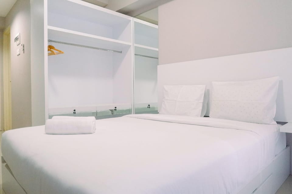 Studio Apt at Supermall Mansion By Travelio Apartment in Surabaya
