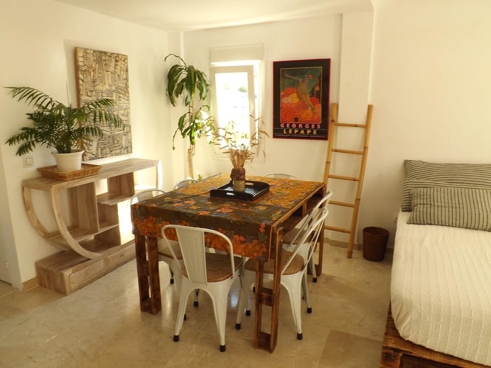 Bienvenido en su confortable Garden Loft House   Vacation rental in Tarifa
