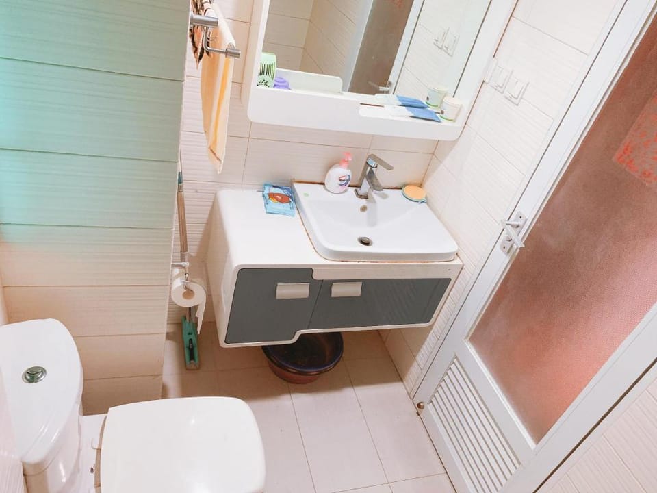 Nice view Main Bedroom 5 mins walk to FuTian Port Apartment in Hong Kong