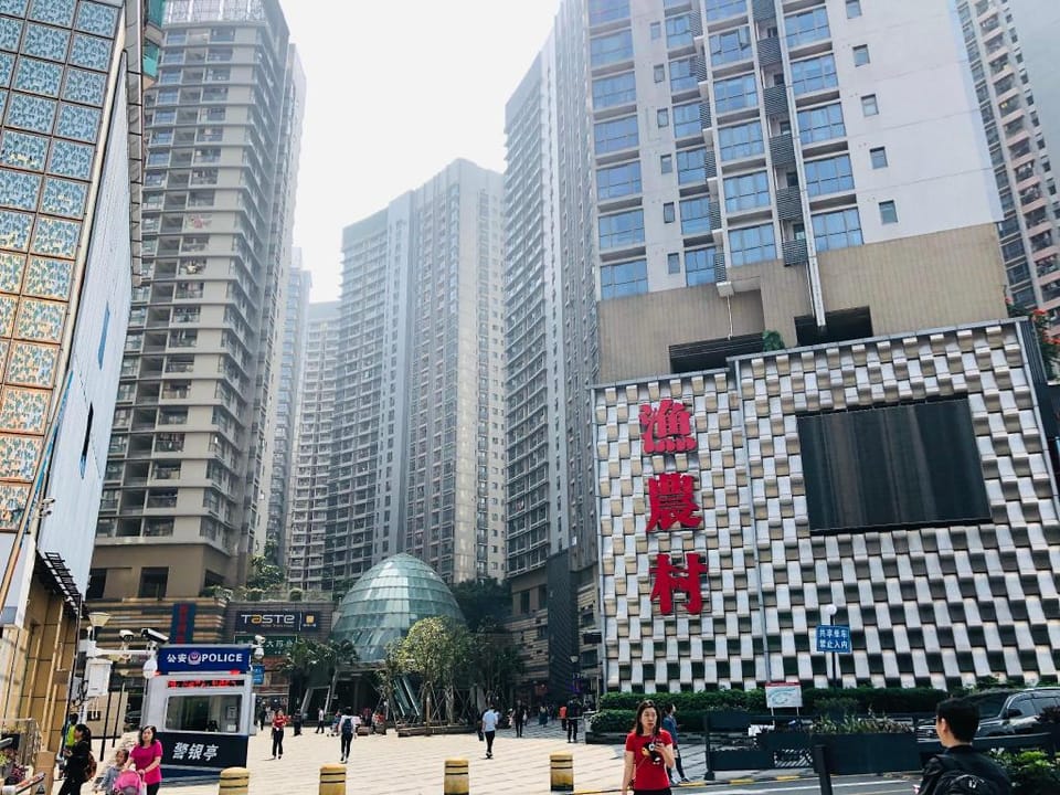 Nice view Main Bedroom 5 mins walk to FuTian Port Apartment in Hong Kong