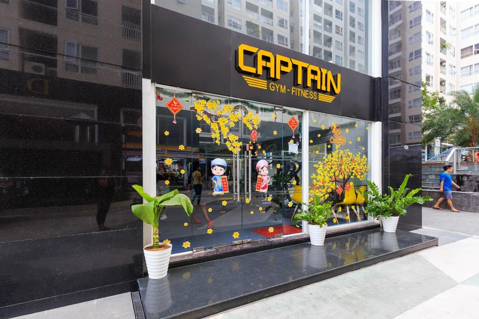 Sky Center near Tan Son Nhat Airport Apartment in Ho Chi Minh City