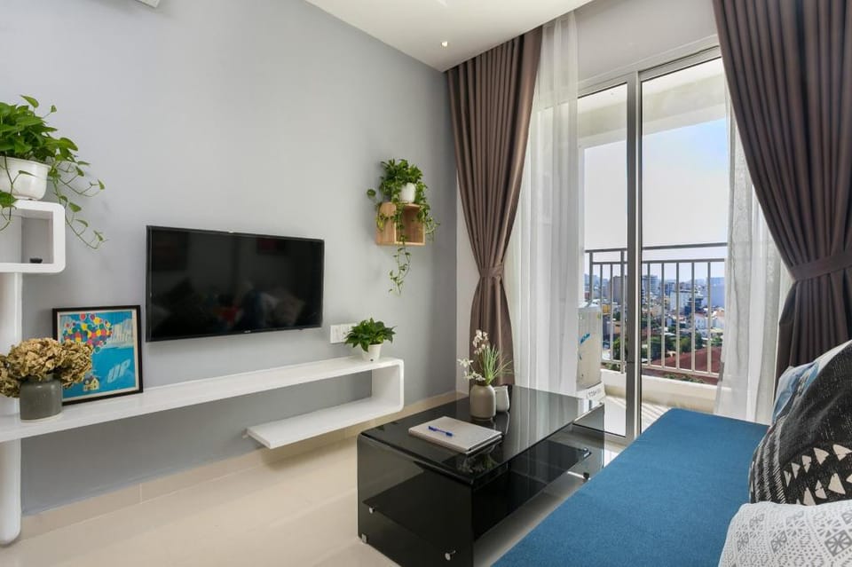 KIRAKUAN PARKVIEW LUXURY 2BR/Balcony/POOL,GYM Apartment in Ho Chi Minh City