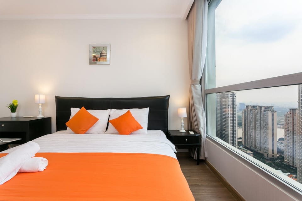 FREE AIRPORT PICK-UP &Wifi 50 Mbs Apartment in Ho Chi Minh City